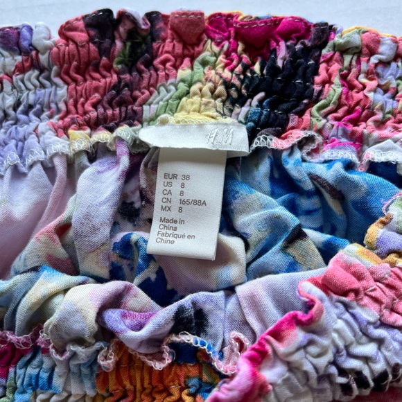 H&M Off-the-shoulder Smocked Short Wide Sleeve Floral Print Pockets Flowy Dress - Picture 14 of 14